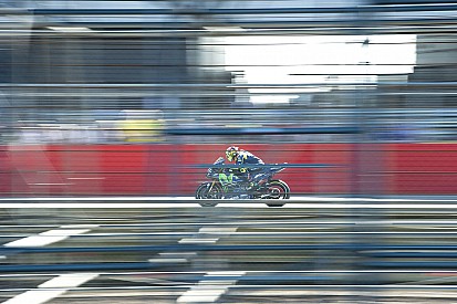 Rossi se reúne com médicos para decidir se corre em Aragón