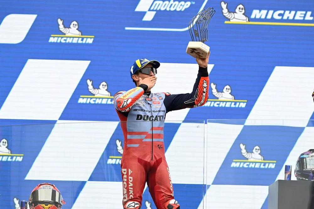 Podio: segundo lugar Marc M&aacute;rquez, Gresini Racing