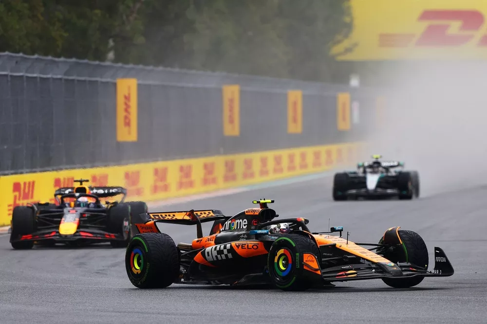 Lando Norris, McLaren, Max Verstappen, Red Bull Racing, Andrea Kimi Antonelli, Mercedes