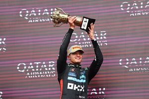 Bagaimana Kolaborasi F1 dan LEGO untuk Trofi GP Inggris yang Ikonik