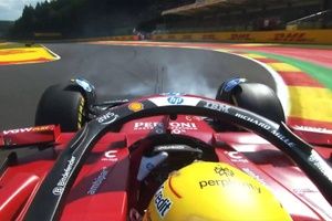 Vídeo: Hamilton, eliminado tras un error en SQ1 que perjudicó a Colapinto
