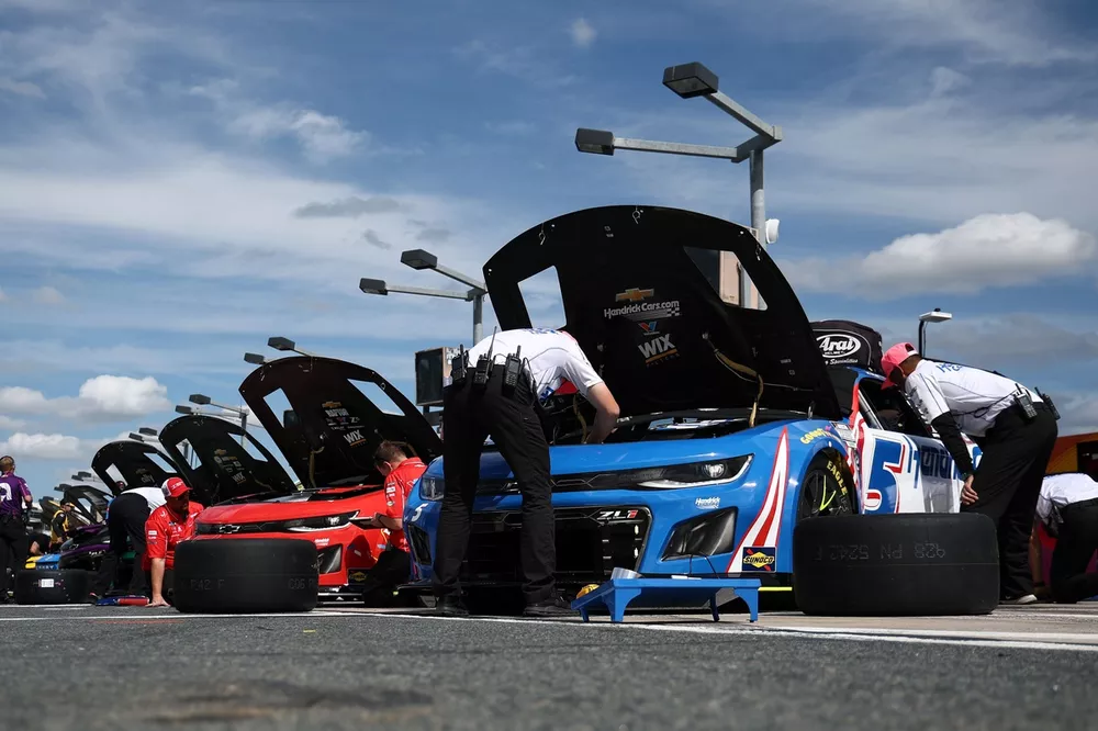 Cars on pit road