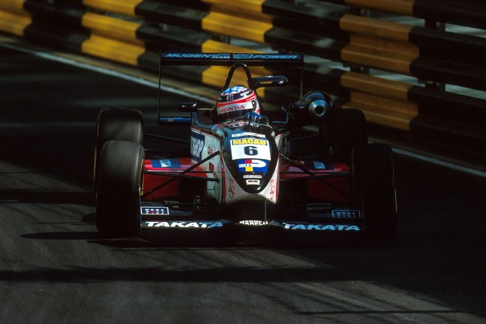 佐藤琢磨、マカオGPに挑む息子・佐藤凛太郎にエール。自身も2001年に