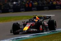Button: Checo Pérez debe mejorar pronto o Red Bull debe sustituirle