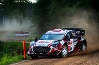 Rovanpera prowadzi, Sesks wygrywa oesy