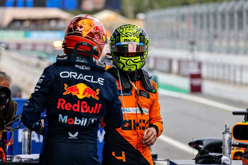 Max Verstappen, Red Bull Racing, 1st position, and Lando Norris, McLaren F1 Team, 2nd position, congratulate each other in Parc Ferme
