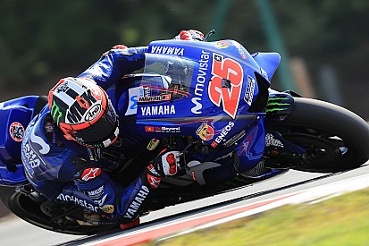 Silverstone, Libere 1: squillo Yamaha con Vinales e Valentino davanti alla Ducati di Dovizioso