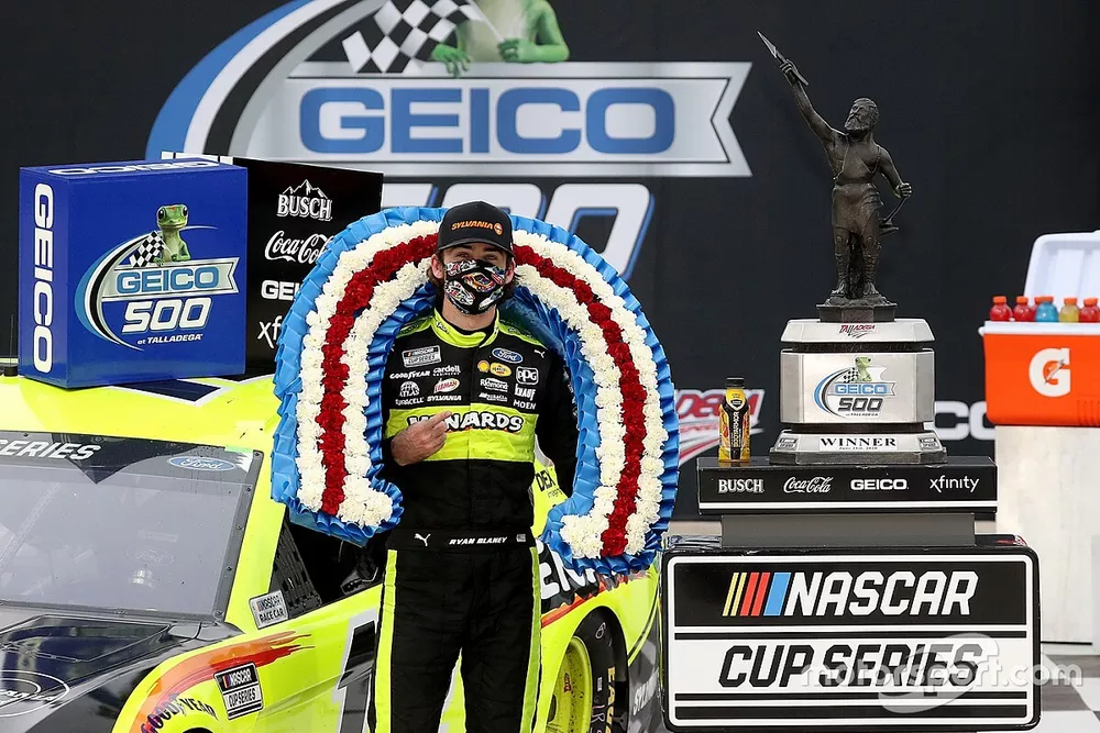 Race Winner Ryan Blaney, Team Penske, Ford Mustang