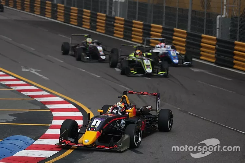 Dan Ticktum, Motopark Academy