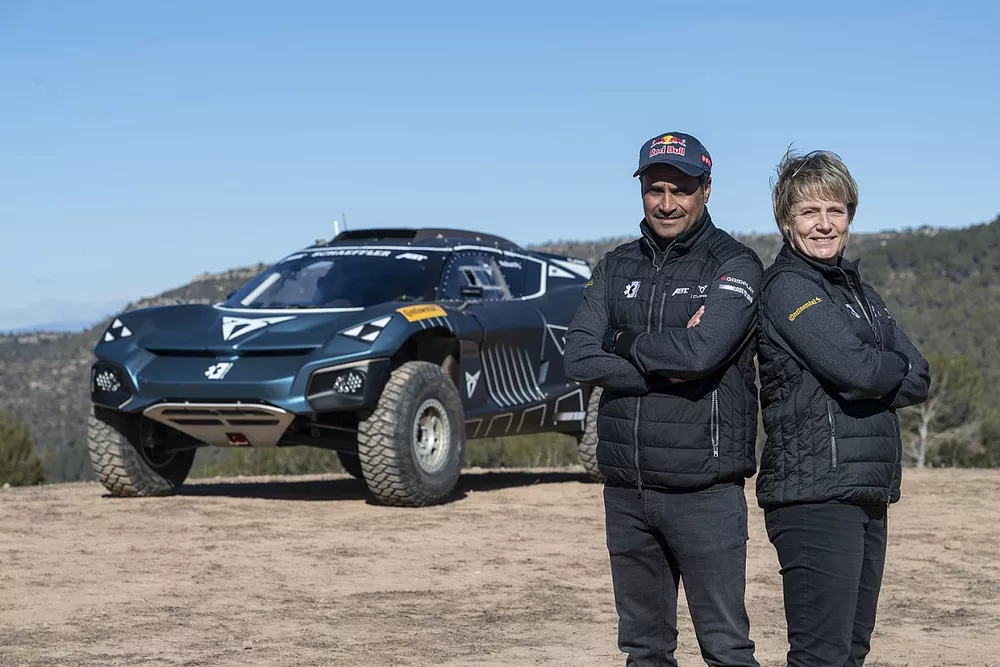 Nasser Al-Attiyah, Jutta Kleinschmidt, Cupra Tavascan 