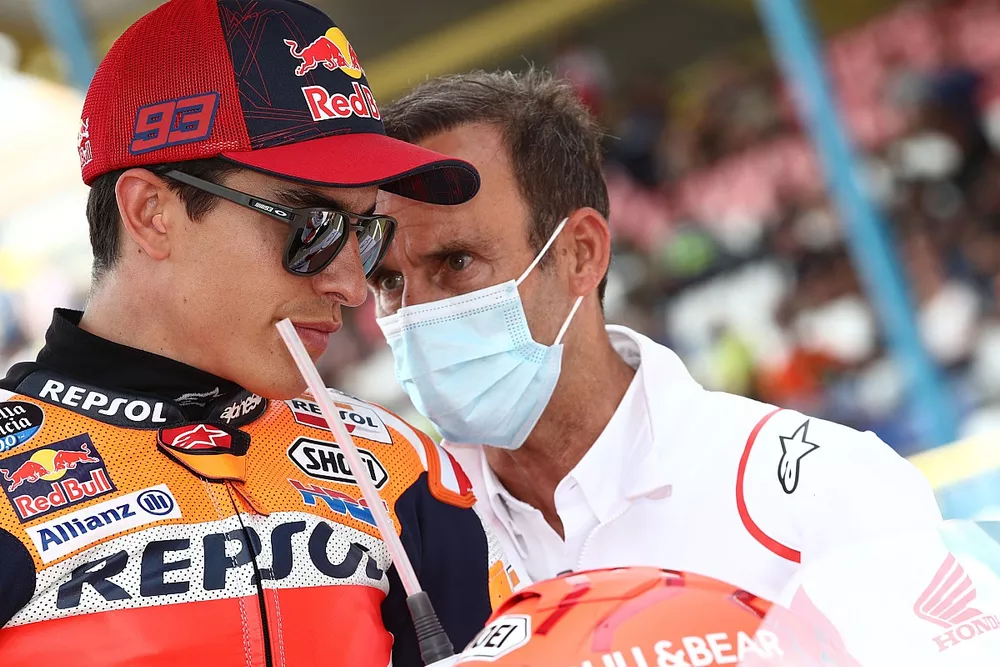 Marc M&aacute;rquez, equipo Repsol Honda, Alberto Puig, director del equipo Repsol Honda