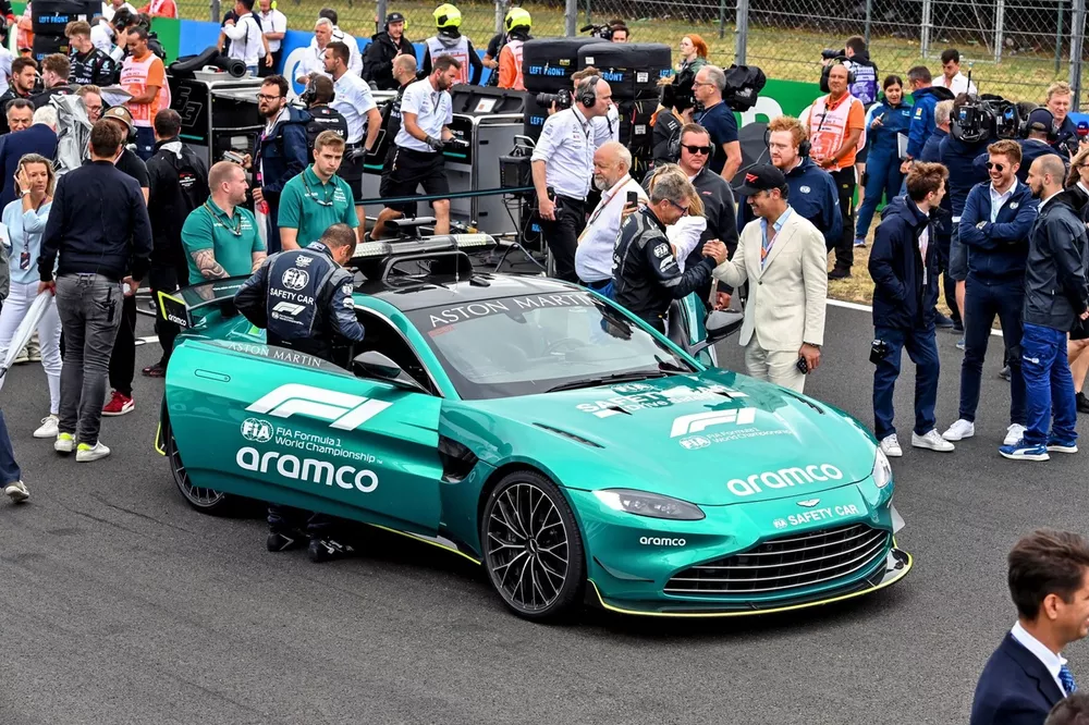 Bernd Maylander, Safety Car Driver, The Safety Car on the grid