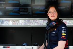 C&oacute;mo Hannah Schmitz se convirti&oacute; en el modelo que nunca tuvo en F1