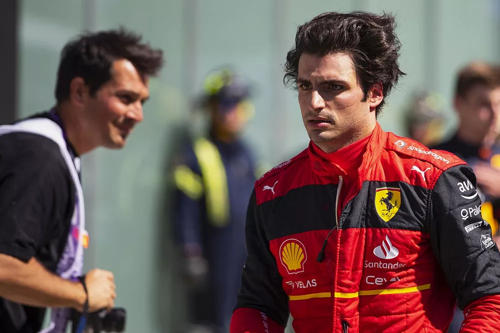 Carlos Sainz, Ferrari, 2ª posición, en Parc Ferme
