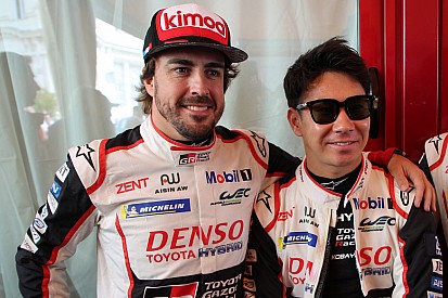 Alonso y López intercambiaron cascos tras las 24 Horas de Le Mans