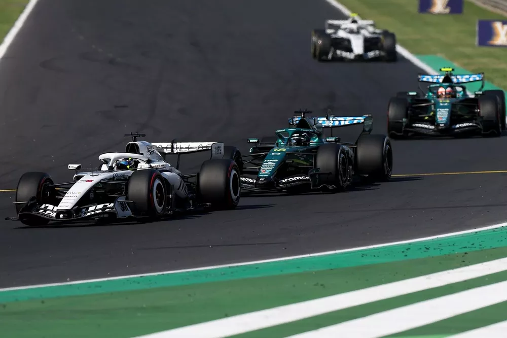 Lance Stroll, Aston Martin Racing, Sergio Perez, Cadillac Racing