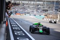 D&uuml;rksen z kolejnym zwycięstwem w Abu Zabi