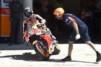 Pedrosa: &ldquo;Lo paso mal en las curvas a la derecha al abrir la pierna&rdquo;
