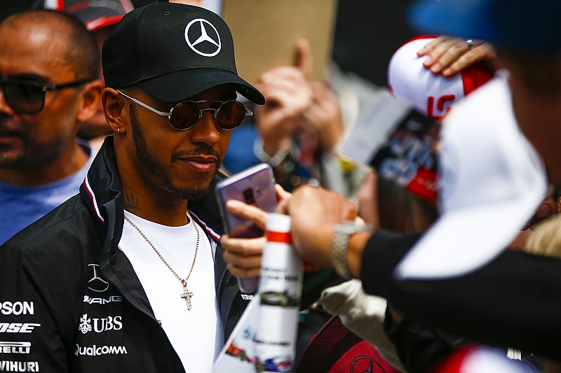Hamilton: Artık hiper yumuşak lastikleri daha iyi anlıyoruz