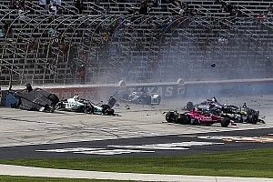 Vídeo en IndyCar: accidente múltiple al inicio de Texas 2