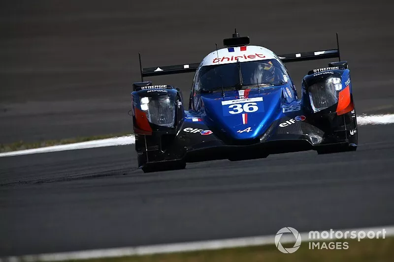 #36 Signatech Alpine Elf Alpine A470: Thomas Laurent, Andre Negrao, Pierre Ragues 