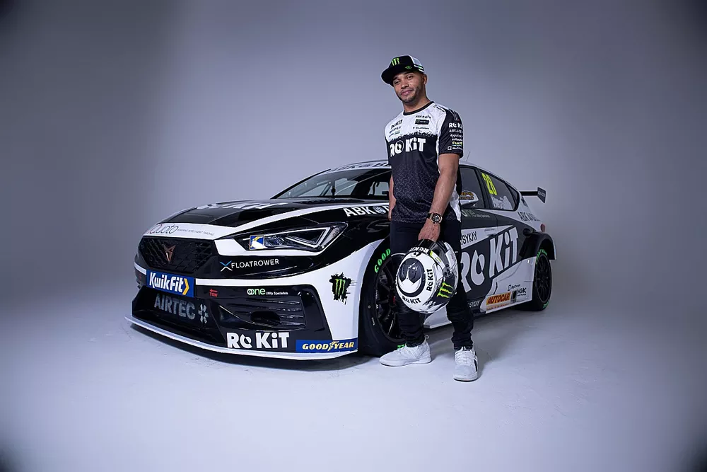 Nic Hamilton, Team Hard Cupra