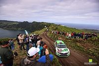 Mikkelsen odwiedzi Azory