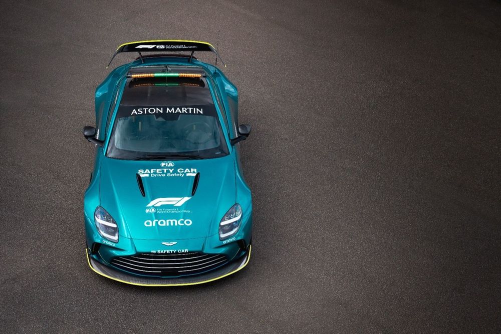 Aston Martin Vantage S - FIA Safety Car
