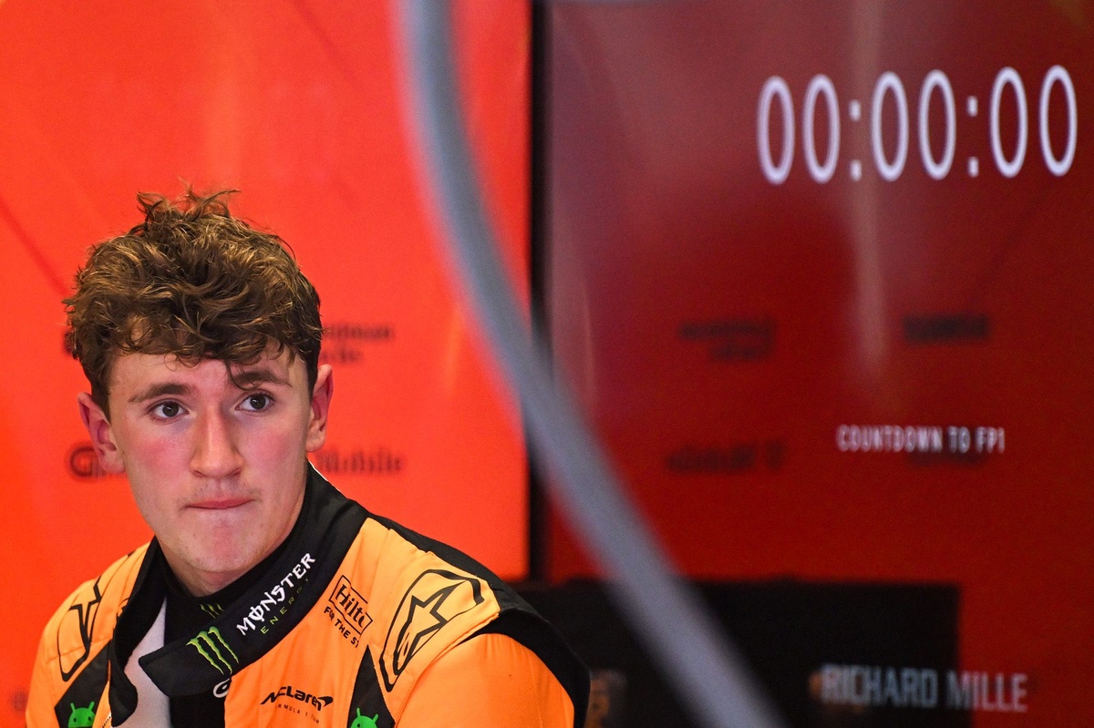 What's behind Dunne's McLaren F1 exit and Red Bull rumours