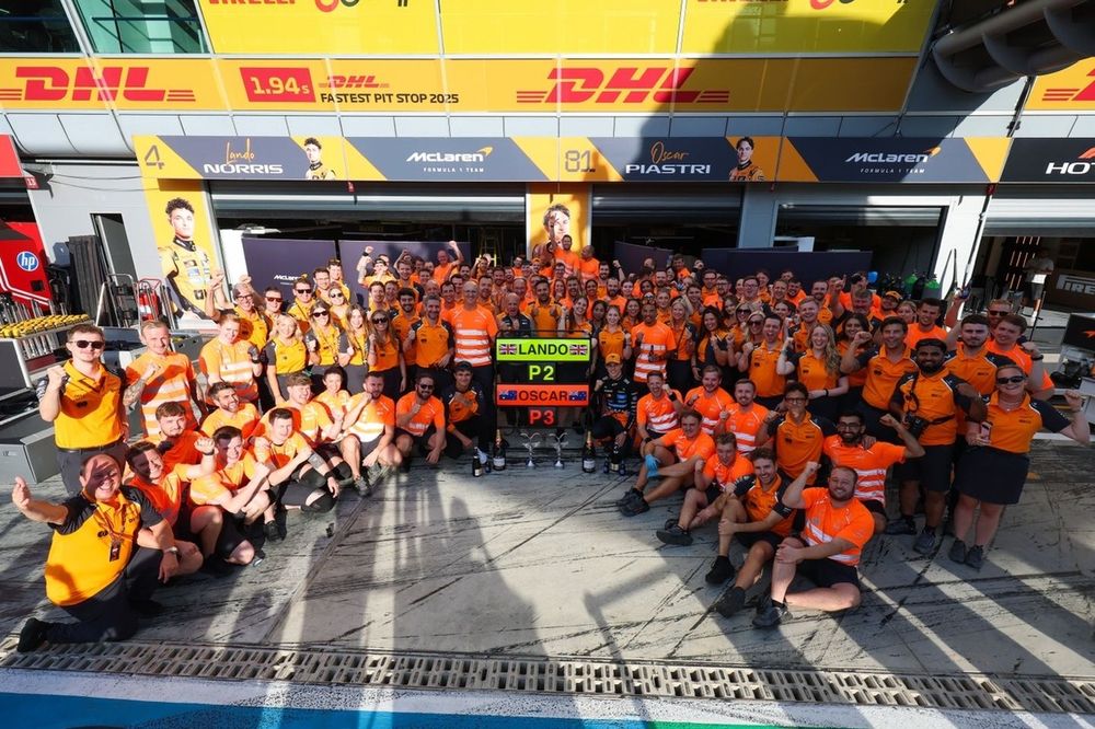 Lando Norris, McLaren, Oscar Piastri, McLaren