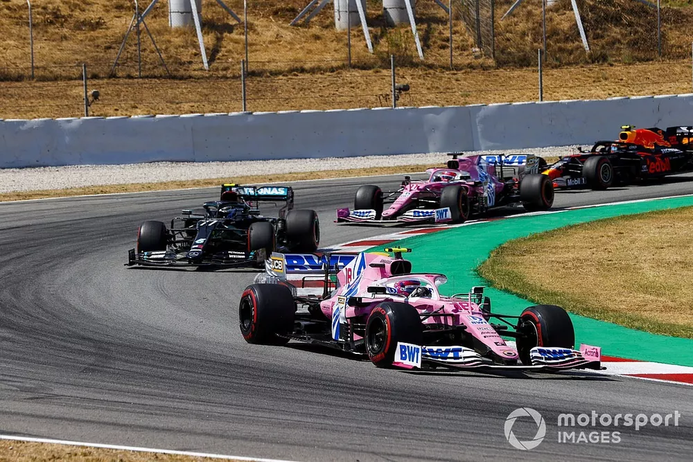 Lance Stroll, Racing Point RP20, devance Valtteri Bottas, Mercedes F1 W11 EQ Performance, Sergio Perez, Racing Point RP20, et Alex Albon, Red Bull Racing RB16