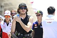 Bezzecchi: "El dolor me va a acompa&ntilde;ar hasta final de temporada"