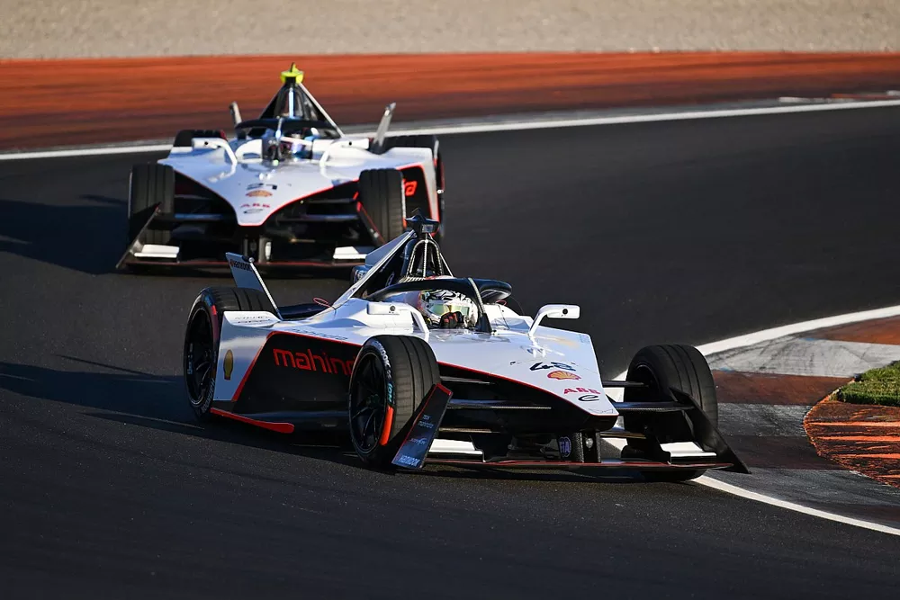 Edoardo Mortara, Mahindra Racing, Mahindra M9Electro Nyck de Vries, Mahindra Racing, Mahindra M9Electro