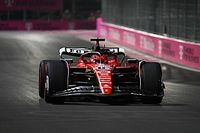 Ferrari zdominowało op&oacute;źniony trening w Vegas