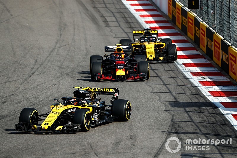Verstappen: Renault, 2019 motoru için eski hikayeleri okumaya devam ediyor