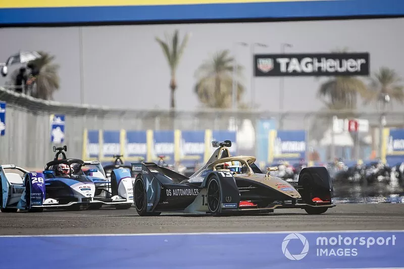 Antonio Felix da Costa, DS Techeetah, DS E-Tense FE20 leads Maximilian G&uuml;nther, BMW I Andretti Motorsports, BMW iFE.20