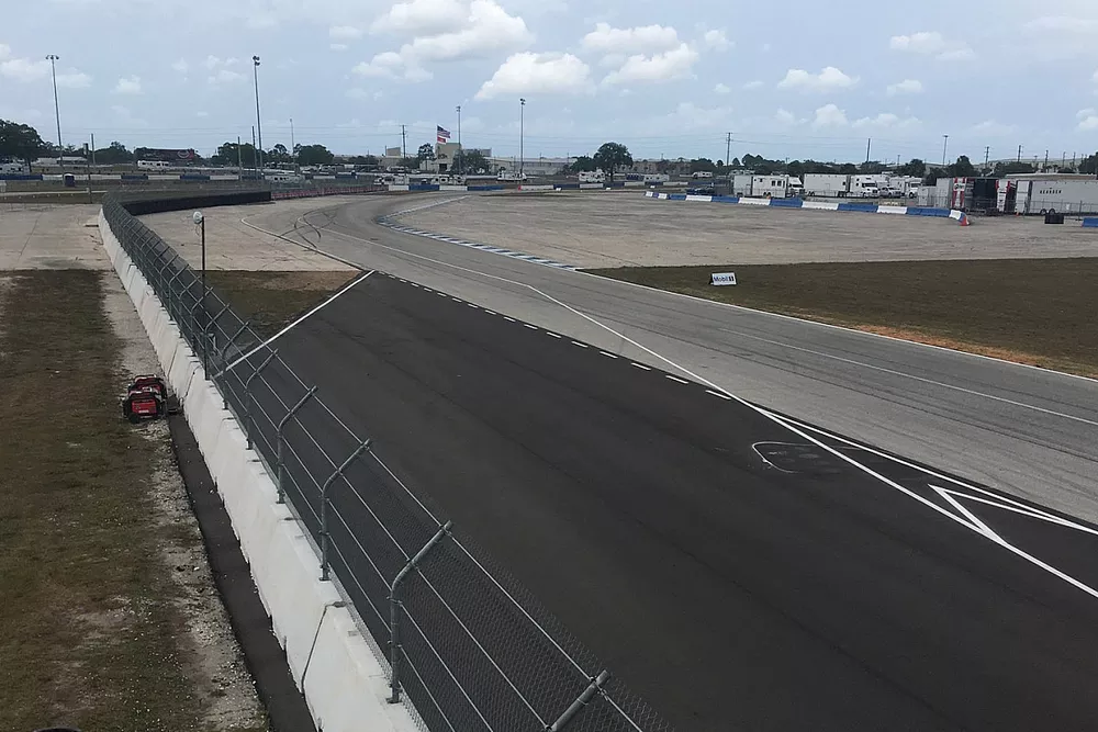Pitlane entry