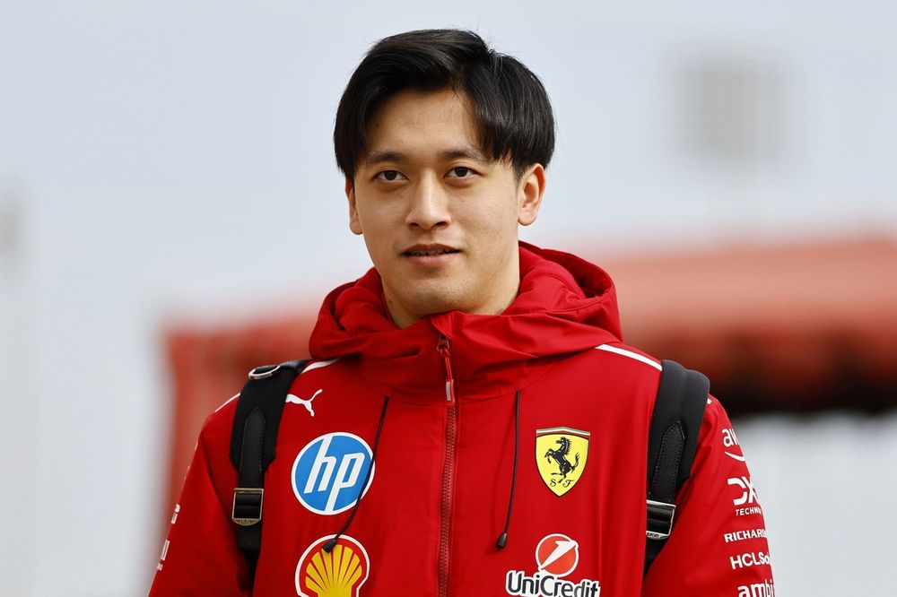 Zhou Guanyu, Ferrari
