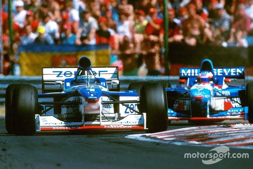 F1ノスタルジア|大先輩スチュワートの誘いを断り、アロウズへ……1997年 F1ノスタルジア|大先輩スチュワートの誘いを断り、アロウズへ……1997年