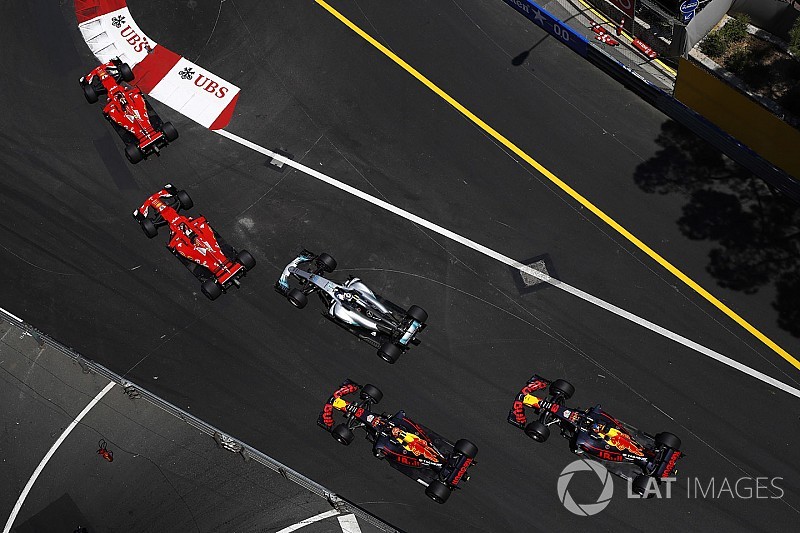 Hamilton, Mercedes'in en iyi üçüncü araç olmasından endişeli