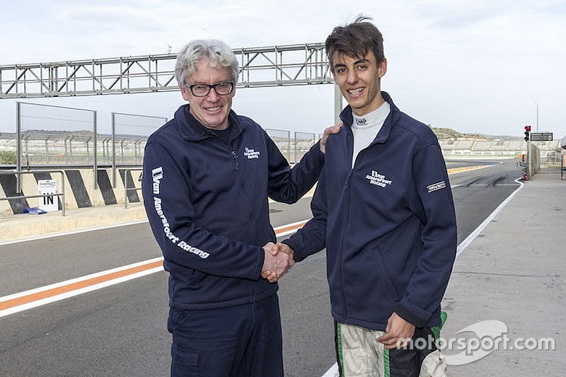Van Amersfoort Racing met Zwitser in Duits F4