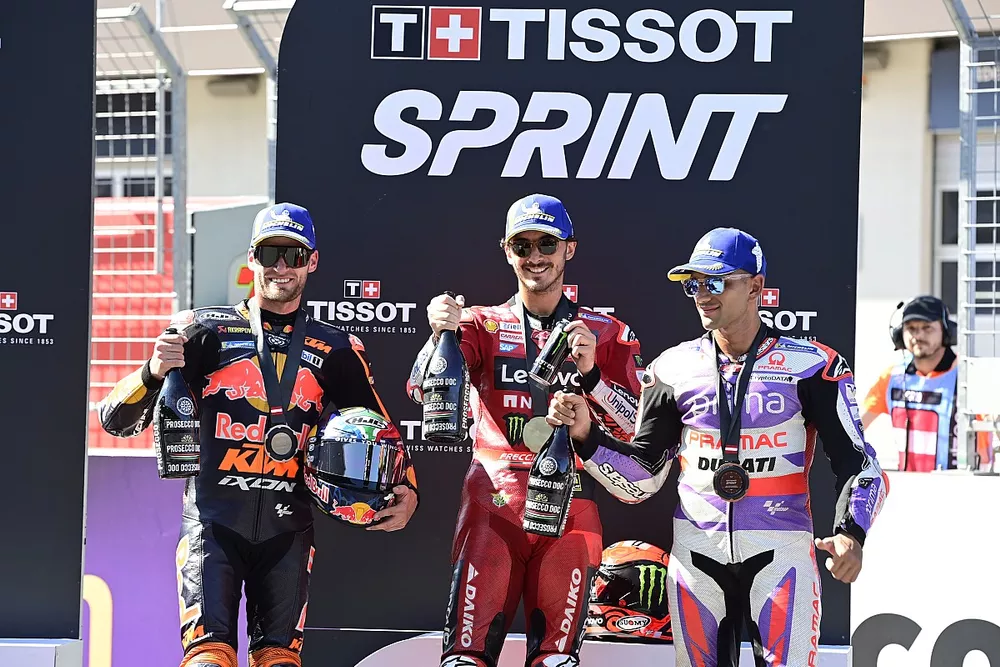 Brad Binder, Red Bull KTM Factory Racing, Francesco Bagnaia, Ducati Team, Jorge Martin, Pramac Racing