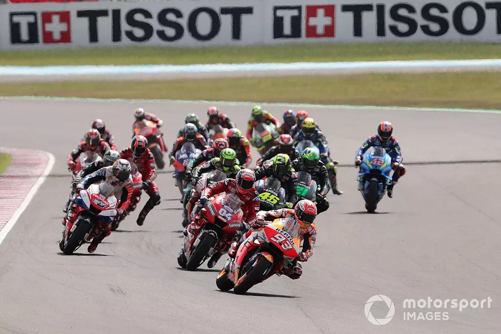 Marc Márquez y Repsol Honda Team lideran la salida de la carrera