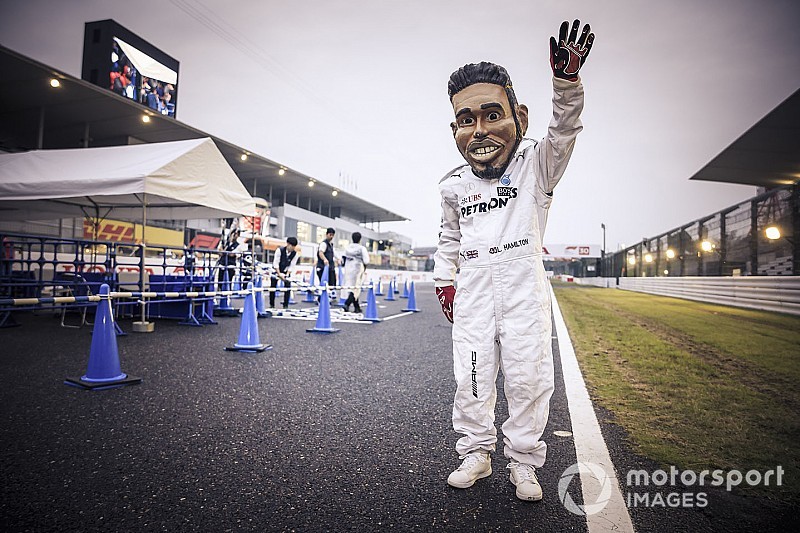 Galeria: Os apaixonados e criativos fãs japoneses da F1