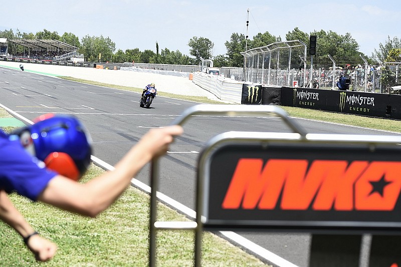 Viñales descarta hacer cambios en su box esta temporada