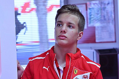 Com dores nas costas, Petecof fica de fora de etapas da F4