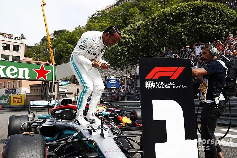 Le poleman Lewis Hamilton, Mercedes AMG F1