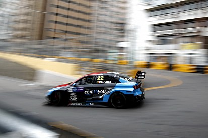 Grande vittoria per Vervisch in Gara 2 a Macao, Tarquini è fuori e Muller sale a -18