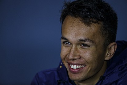 Perto da Toro Rosso, Albon deixa testes da Fórmula E