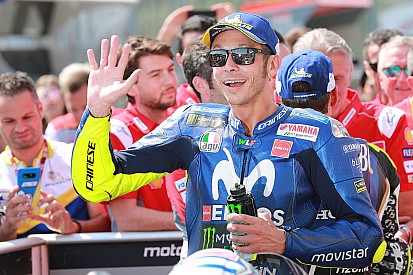 Rossi: "El ambiente es complicado cuando tu jefe de mecánicos sabe que no seguirá"